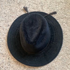 Altar’d State Hat- Black Velvet